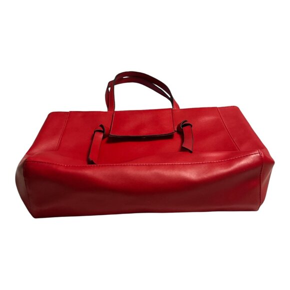 Elizabeth Arden Red Faux Leather Tote Bag – 19x12x4 – Double Handles – 8” Drop – - Picture 3 of 7